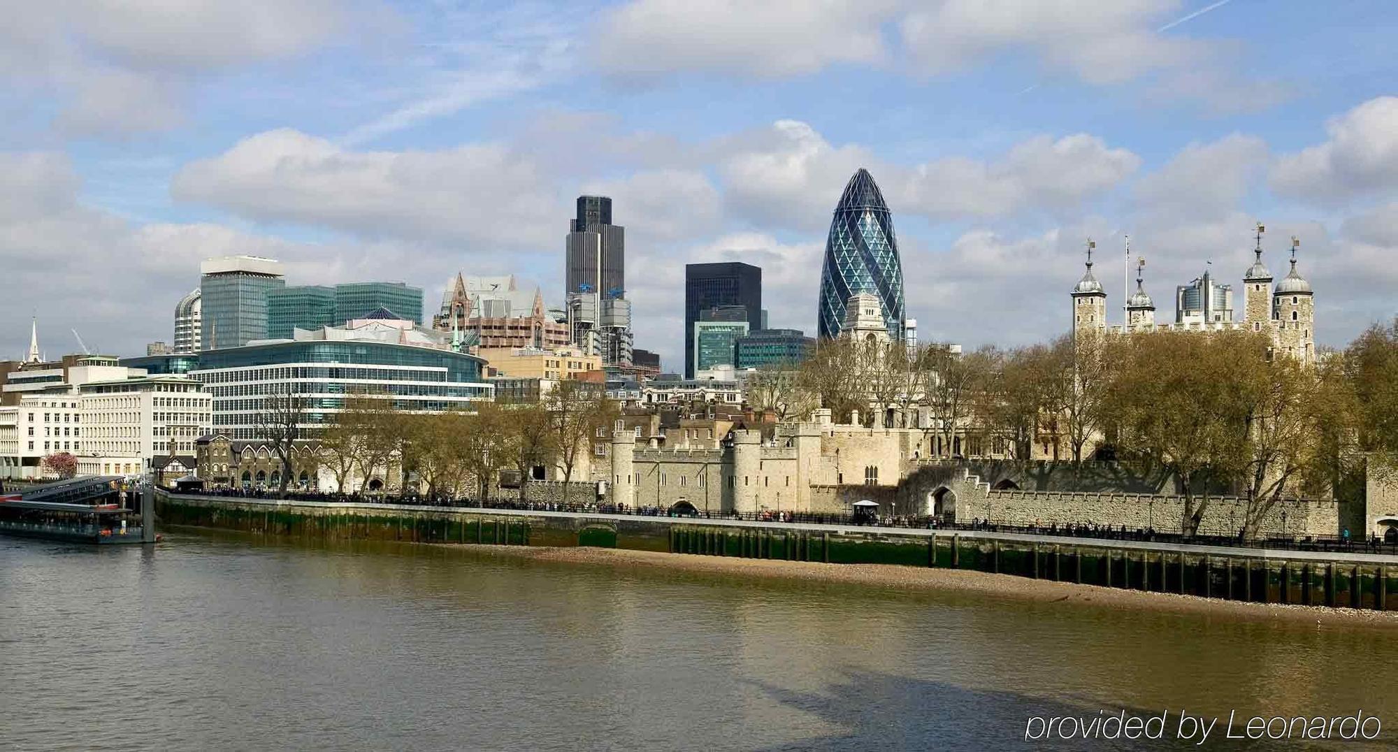 Готель Ibis London Barking Баркінг Екстер'єр фото